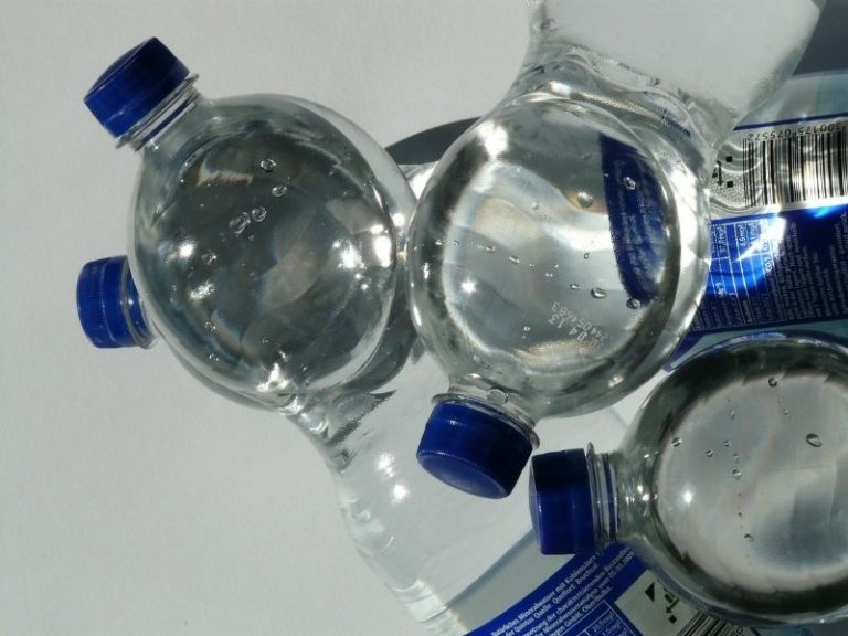 Legyenek visszaválthatók a műanyag palackok?